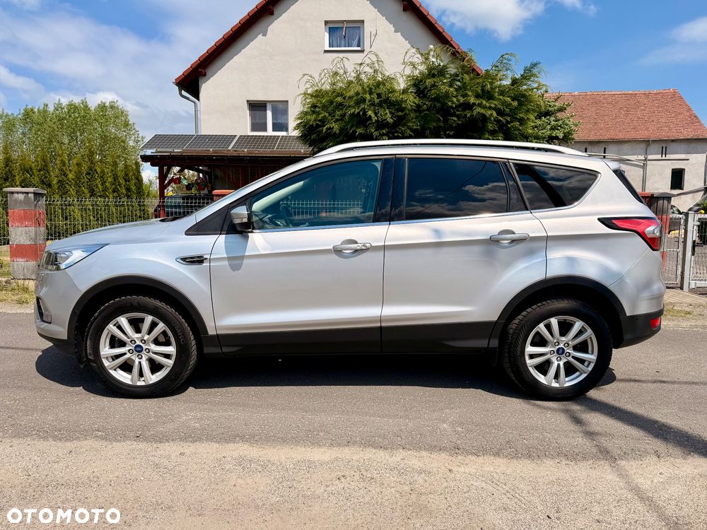 Ford Kuga 1.5 EcoBoost 2x4 Titanium - 6