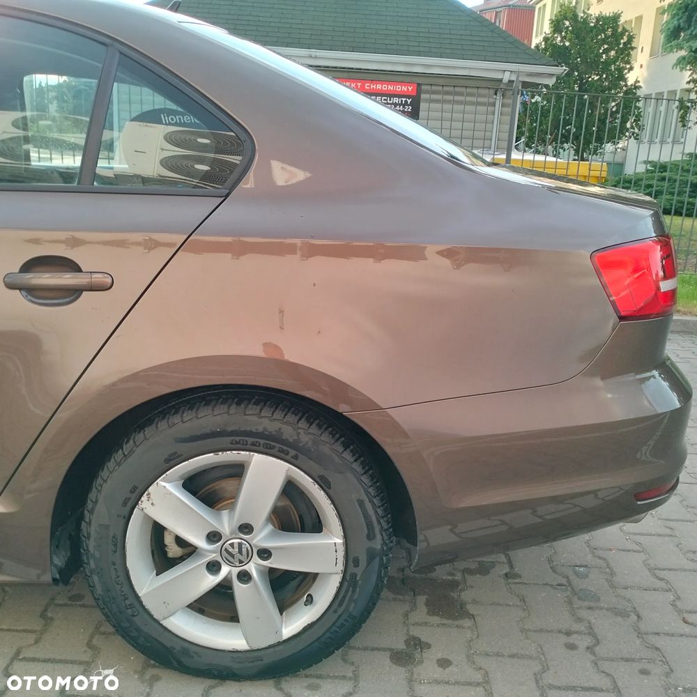 Volkswagen Jetta 1.2 TSI Comfortline - 9