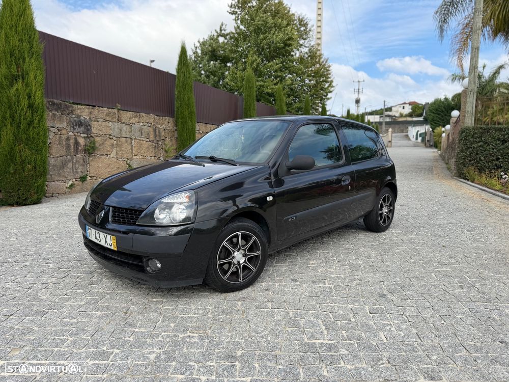 Renault Clio - 1