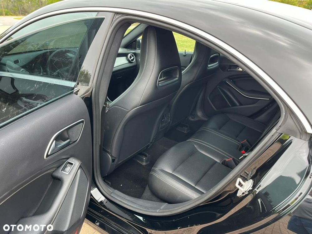 Mercedes-Benz CLA 250 4Matic 7G-DCT - 8