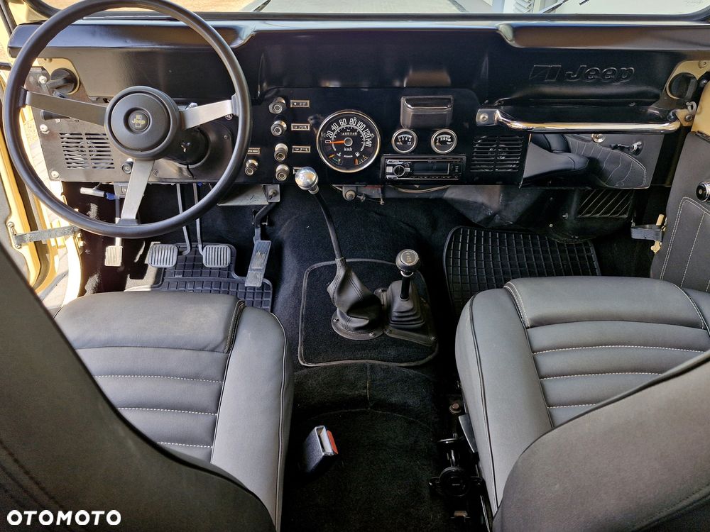 Jeep CJ - 16