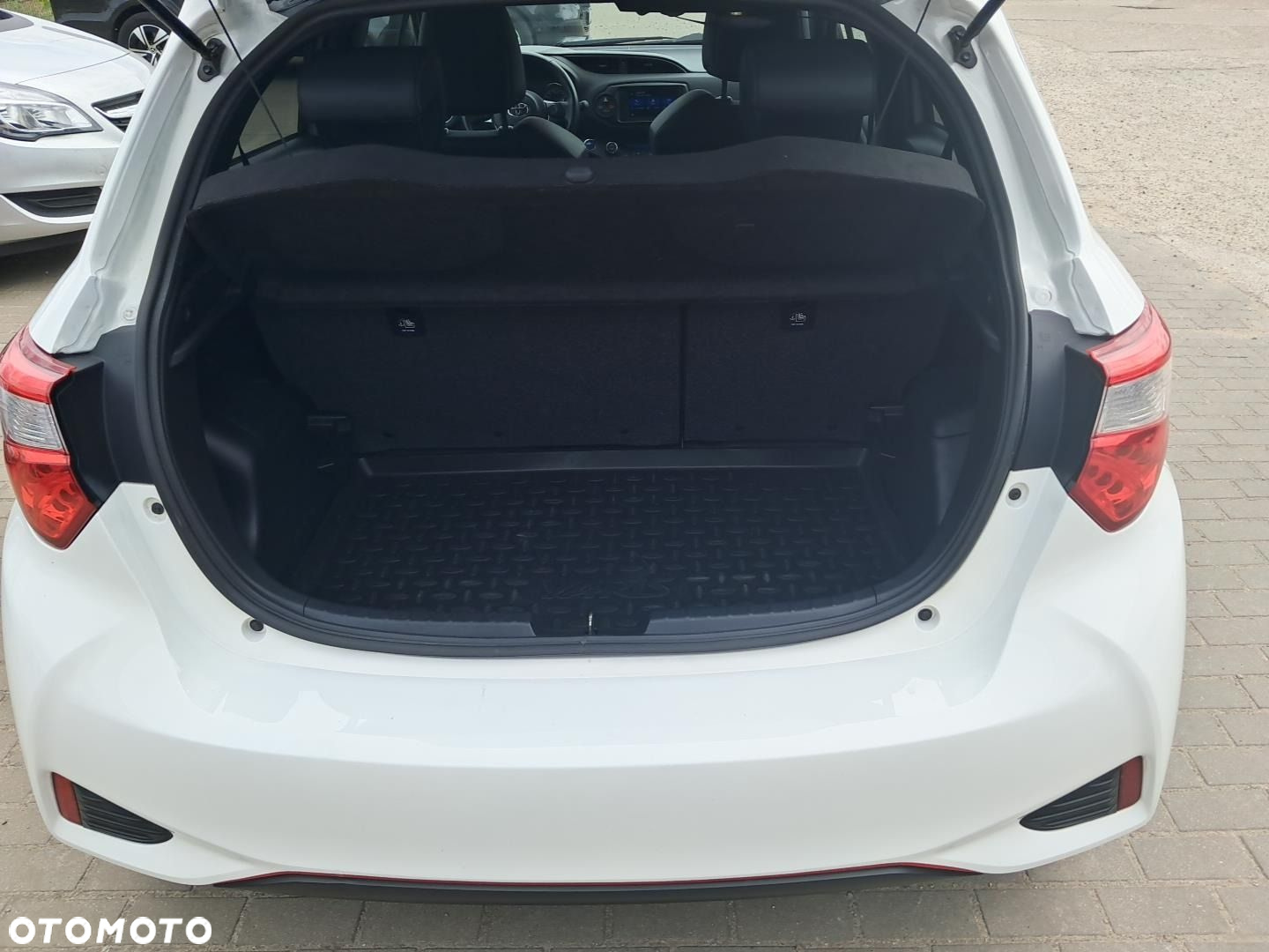 Toyota Yaris - 13