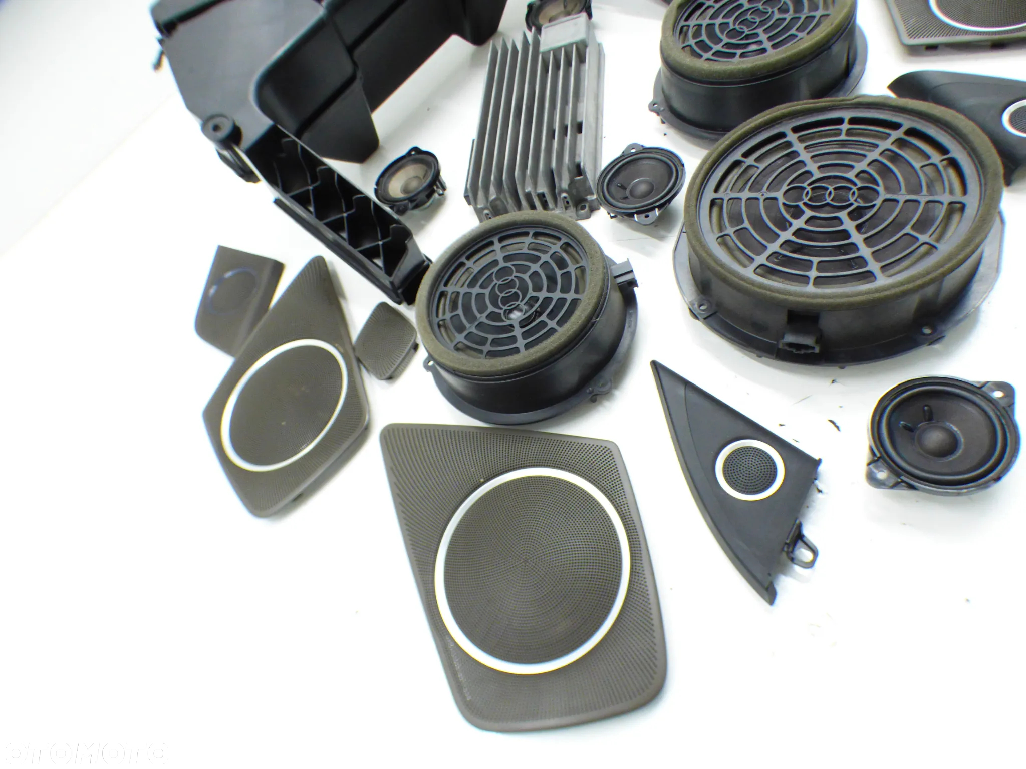 AUDI A4 B8 ALLROAD LIFT KOMBI ZESTAW NAGŁOŚNIENIE B&O KOMPLET GŁOŚNIKI WZMACNIACZ MASKOWNICE SUBWOOFER GORLICE - 3