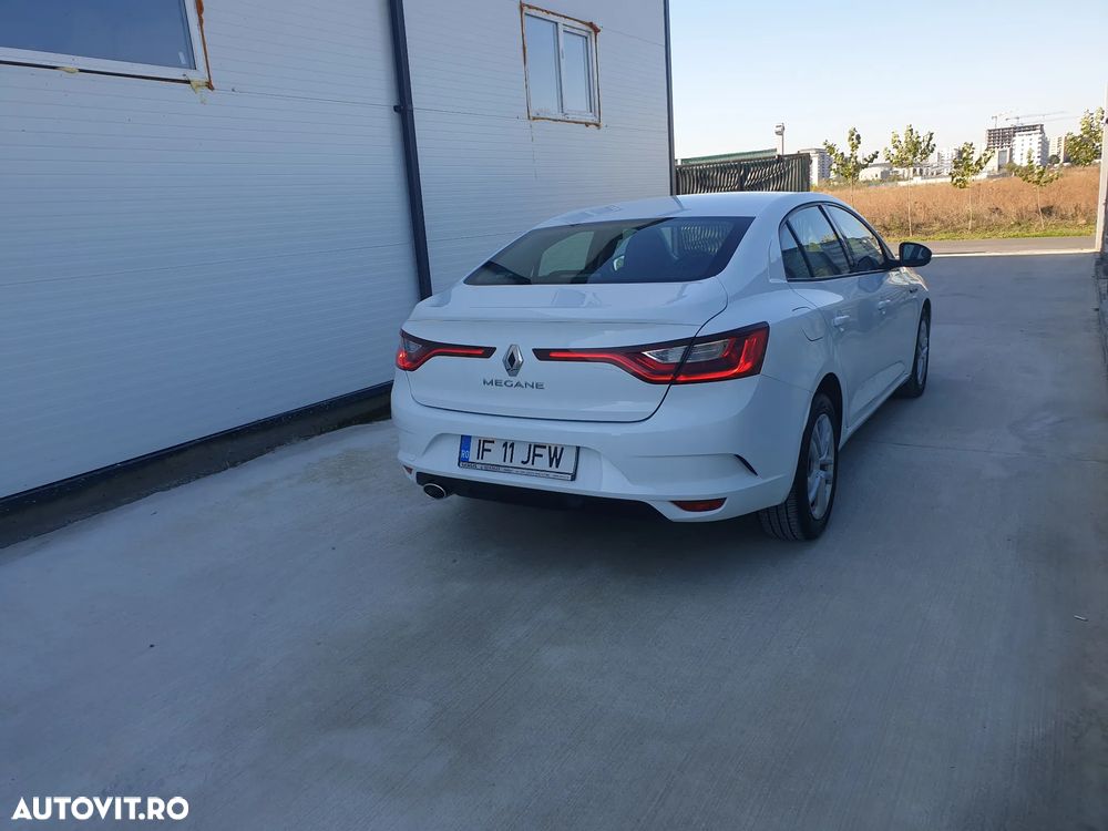 Renault Megane TCe Business - 22