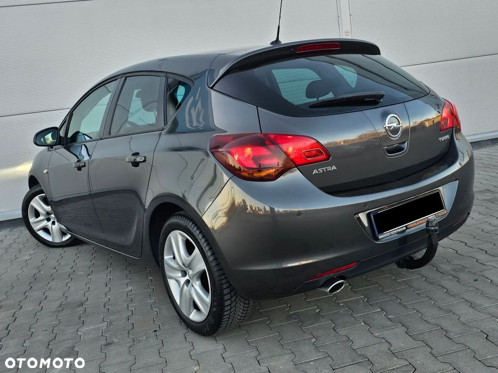 Opel Astra 1.4 Turbo Innovation - 19