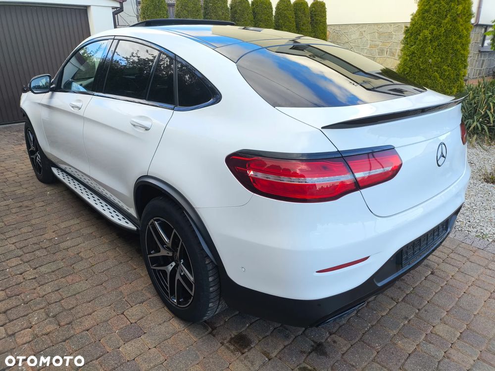 Mercedes-Benz GLC 300 4Matic 9G-TRONIC AMG Line - 7