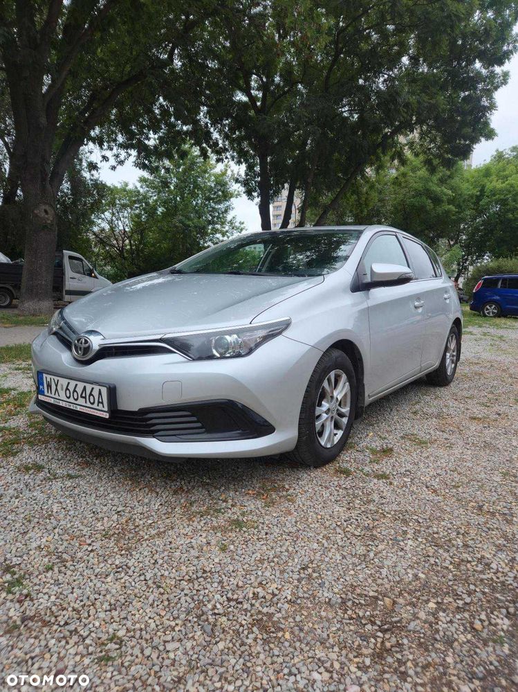 Toyota Auris - 1