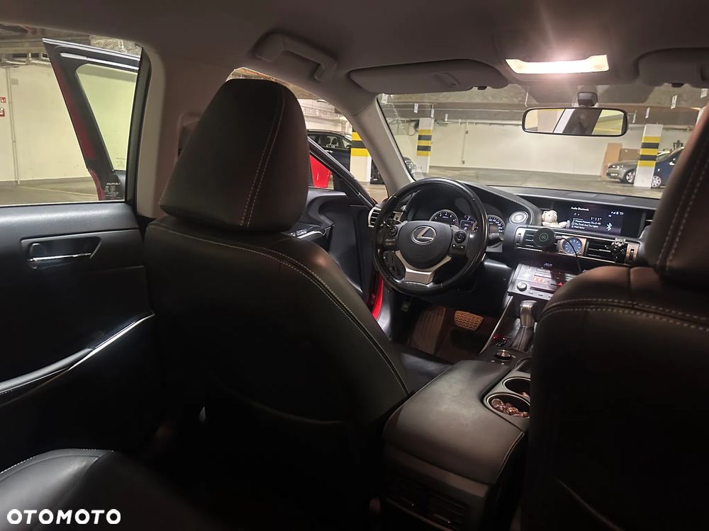 Lexus IS 200t Elite - 6