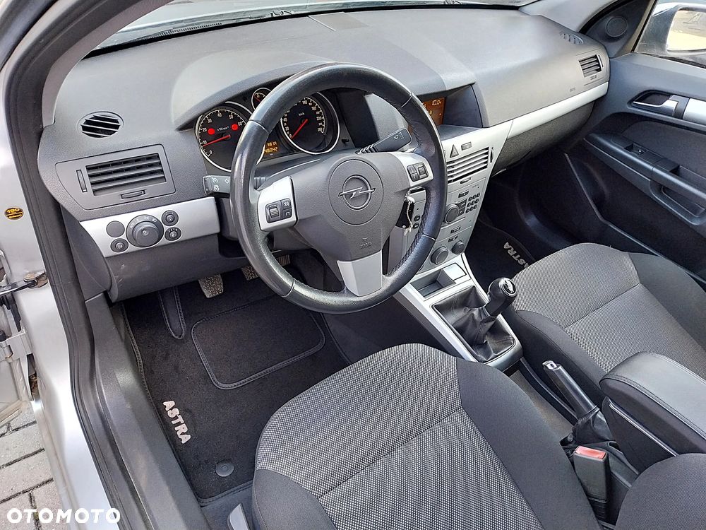 Opel Astra 1.6 Caravan Edition - 13