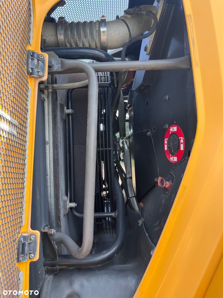 Volvo L220H - 12