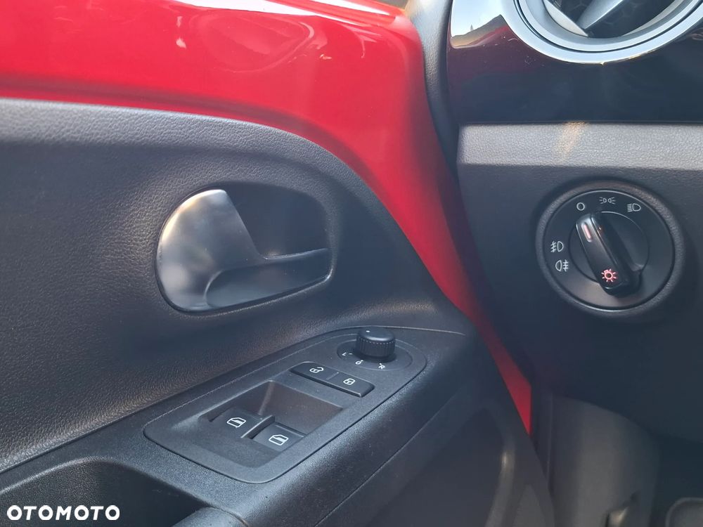 Volkswagen up! - 31