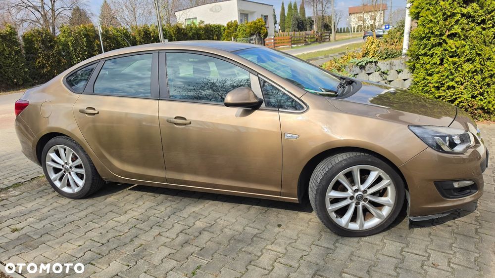 Opel Astra - 38