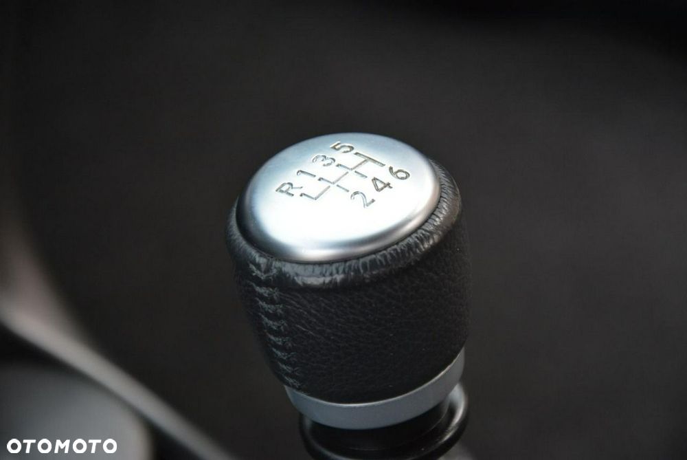 Toyota RAV4 2.0 VVT-i Sol - 31