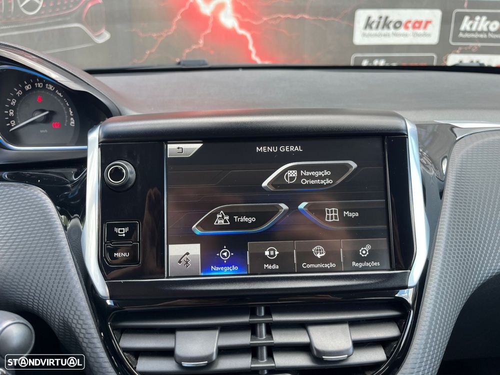 Peugeot 2008 1.6 e-HDi Allure - 32
