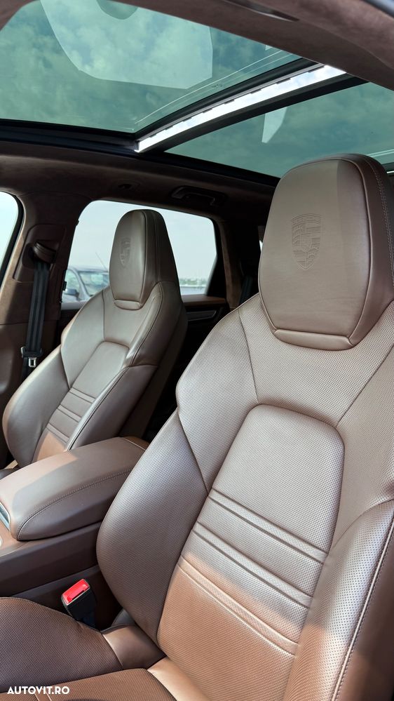 Porsche Cayenne Turbo Tiptronic S - 13