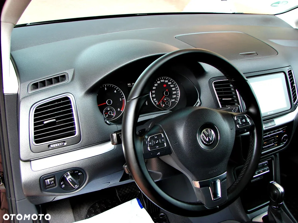 Volkswagen Sharan 2.0 TDI DSG BlueMotion Technology Highline - 22