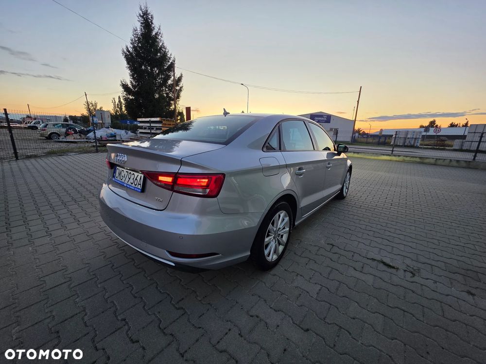 Audi A3 Limousine 1.6 TDI design - 8