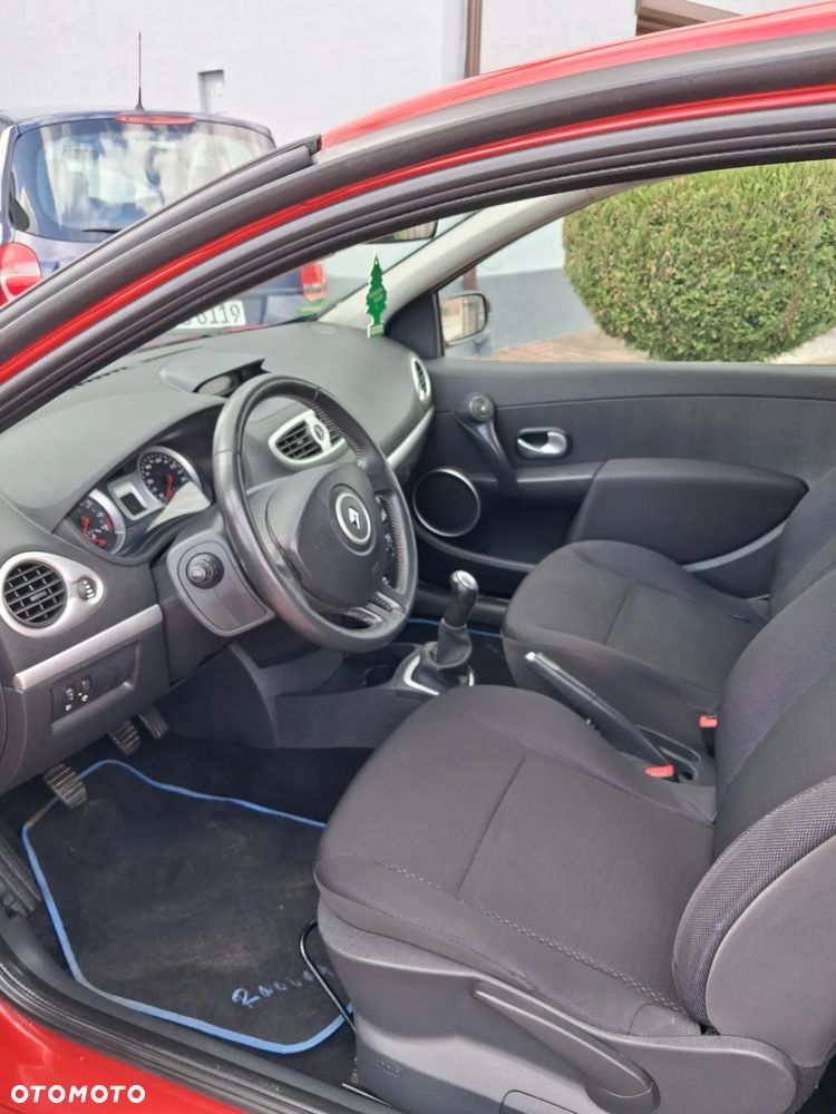 Renault Clio - 5