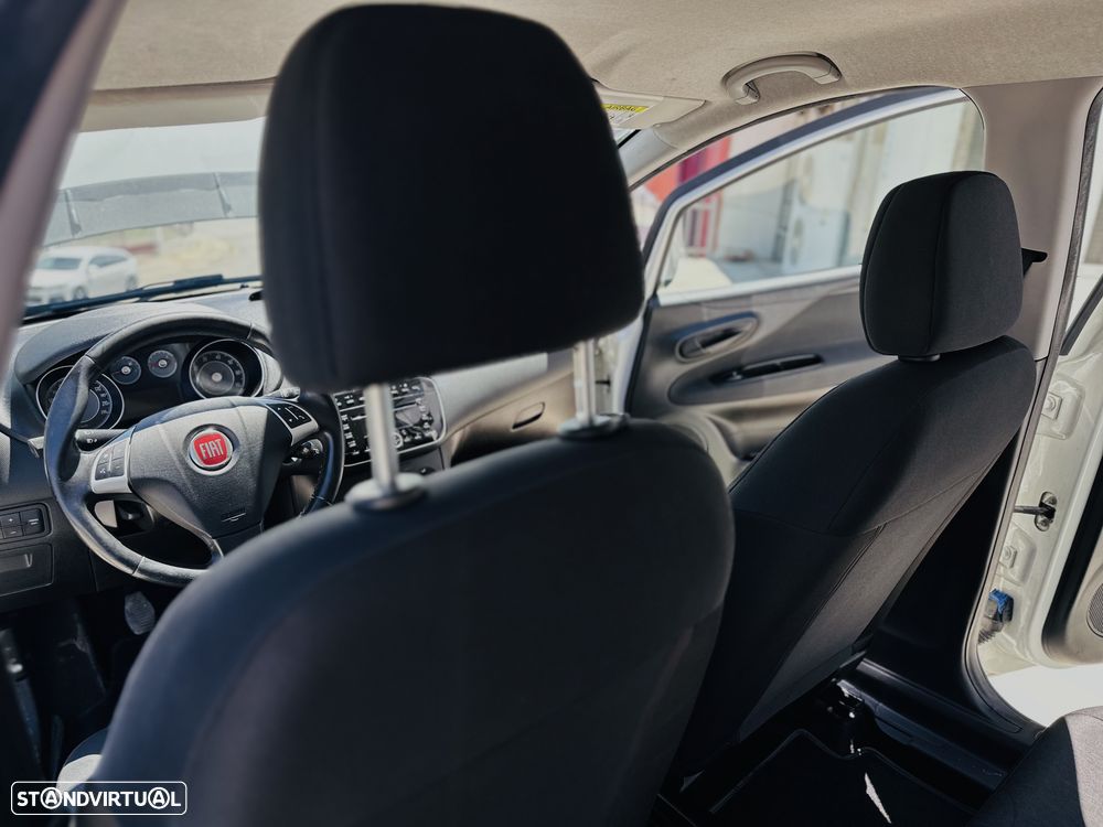 Fiat Punto 1.2 Lounge S&S - 11