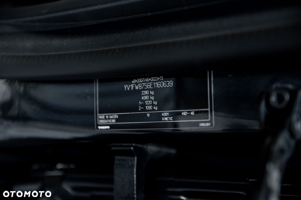 Volvo V60 D4 AWD Geartronic Momentum - 25