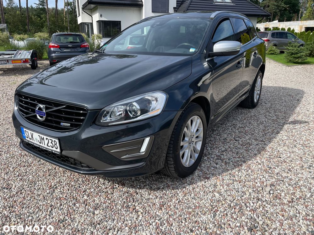 Volvo XC 60 D4 AWD R-Design Kinetic - 16