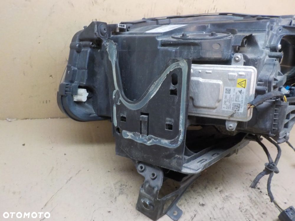 BMW SERIA 5 F10 LIFT LAMPA PRAWA XENON 7317132-10 - 9