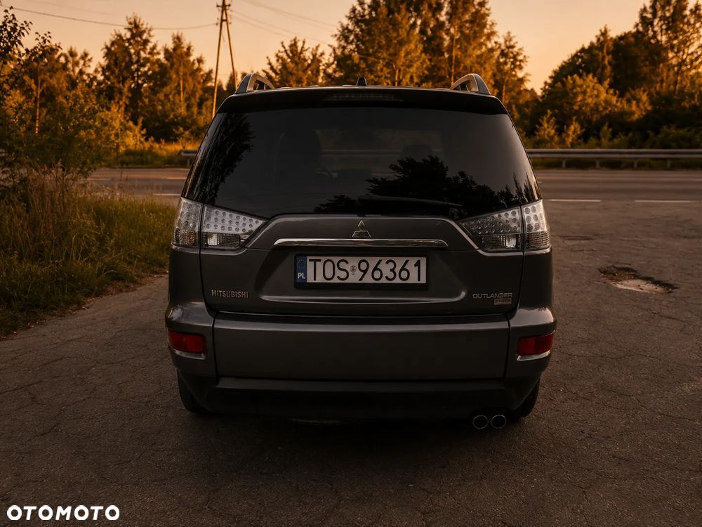 Mitsubishi Outlander - 6