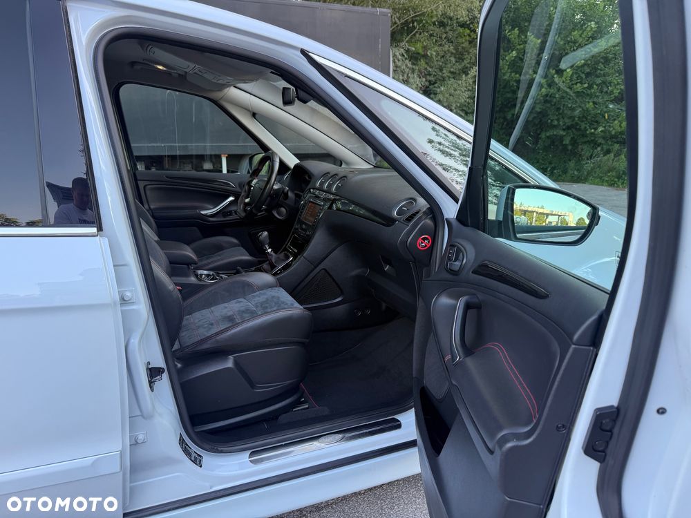 Ford S-Max - 21