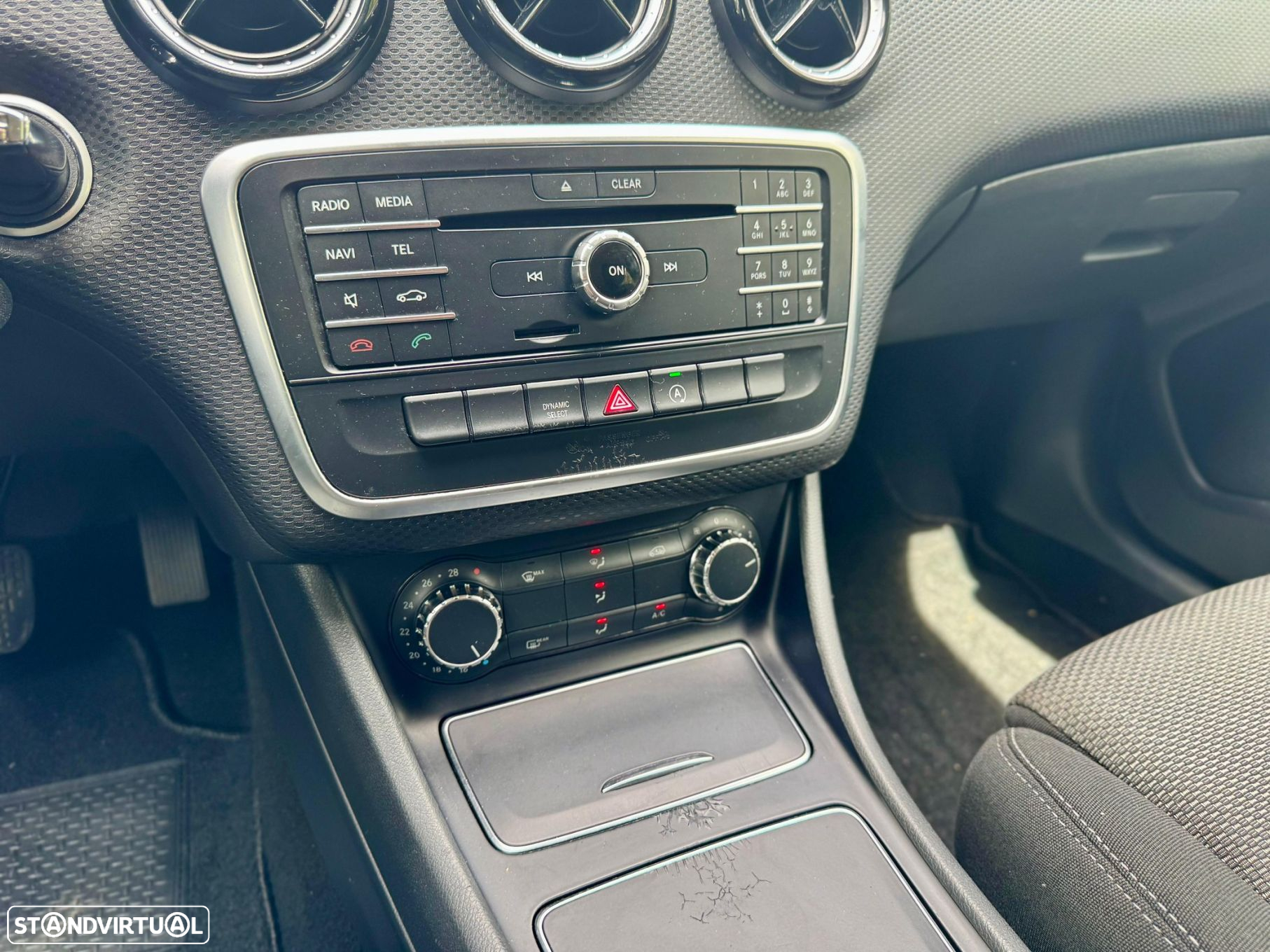 Mercedes-Benz A 180 - 35