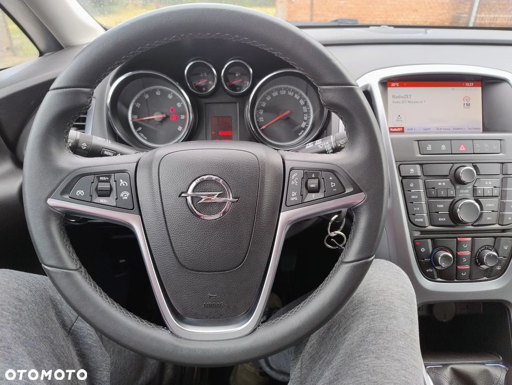Opel Astra 1.6 Design Edition - 11