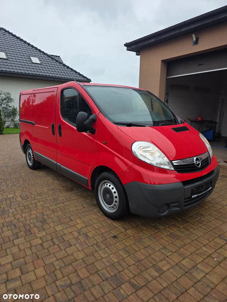 Opel Vivaro - 1