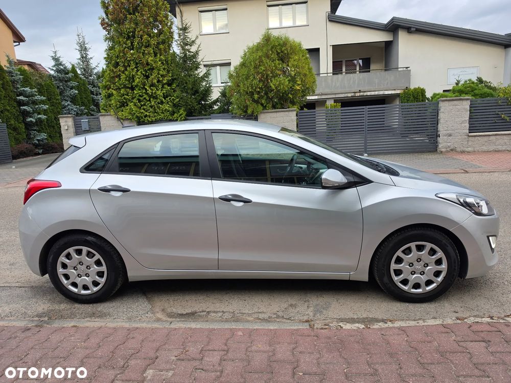 Hyundai i30 i30cw 1.4 Trend - 10