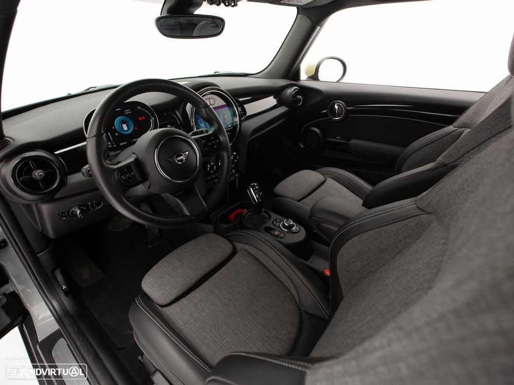 MINI 3 Portas Cooper SE Essential - 7