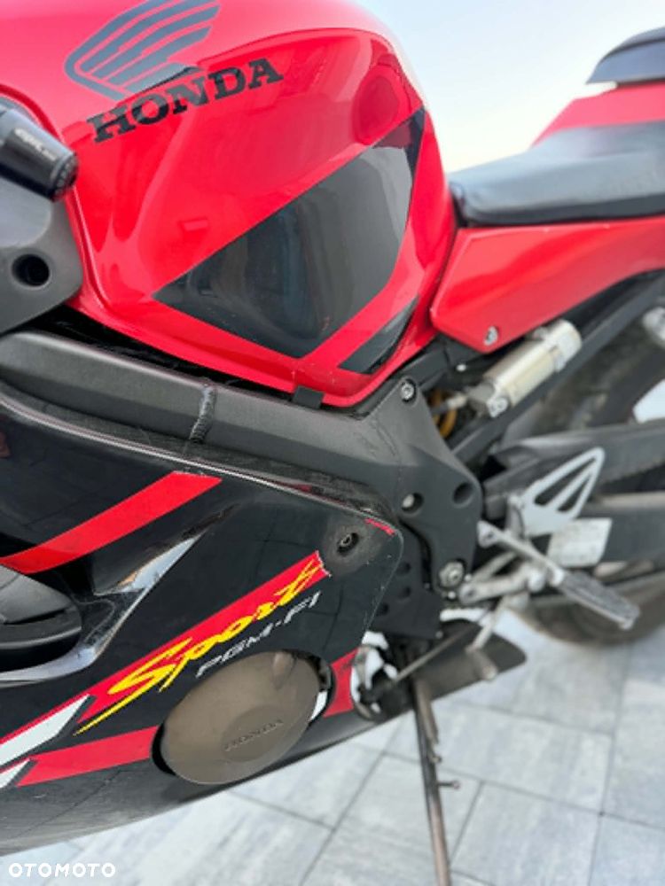 Honda CBR - 3