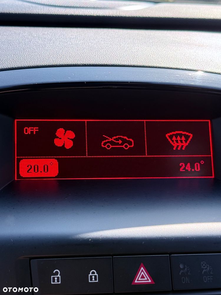 Opel Astra 1.6 CDTI Cosmo - 18