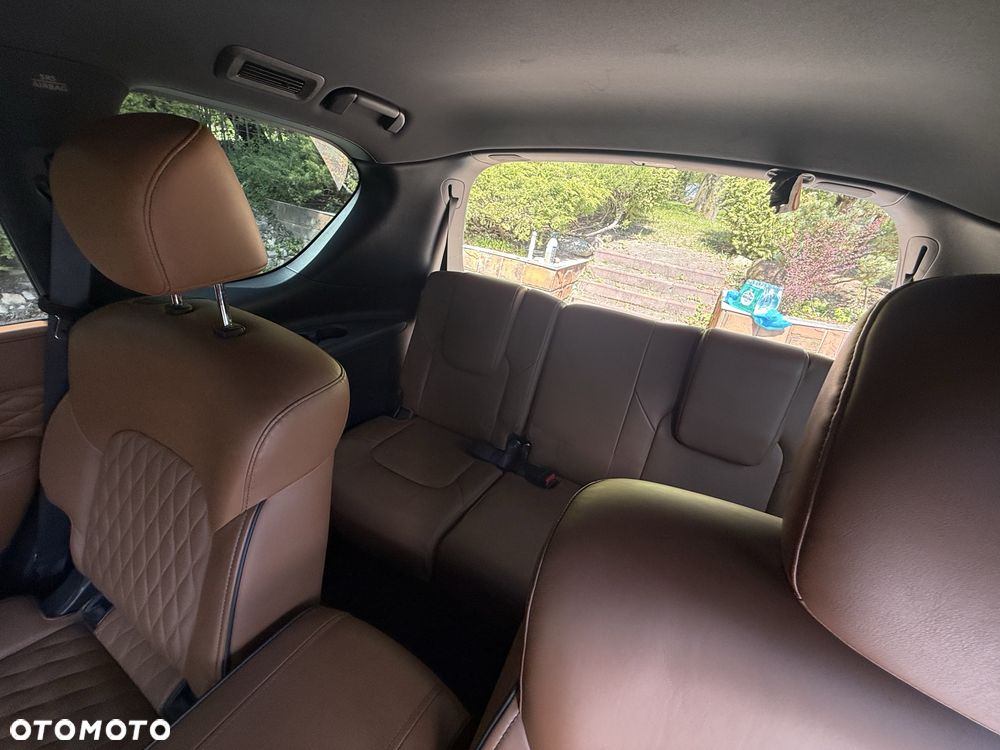 Infiniti QX80 - 8
