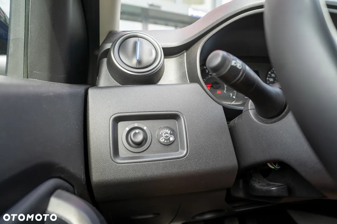 Dacia Duster 1.0 TCe Essential - 36