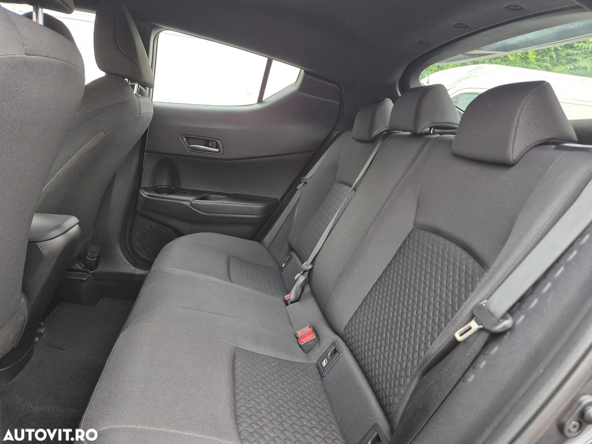 Toyota C-HR 1.8 Hybrid Business Edition - 20