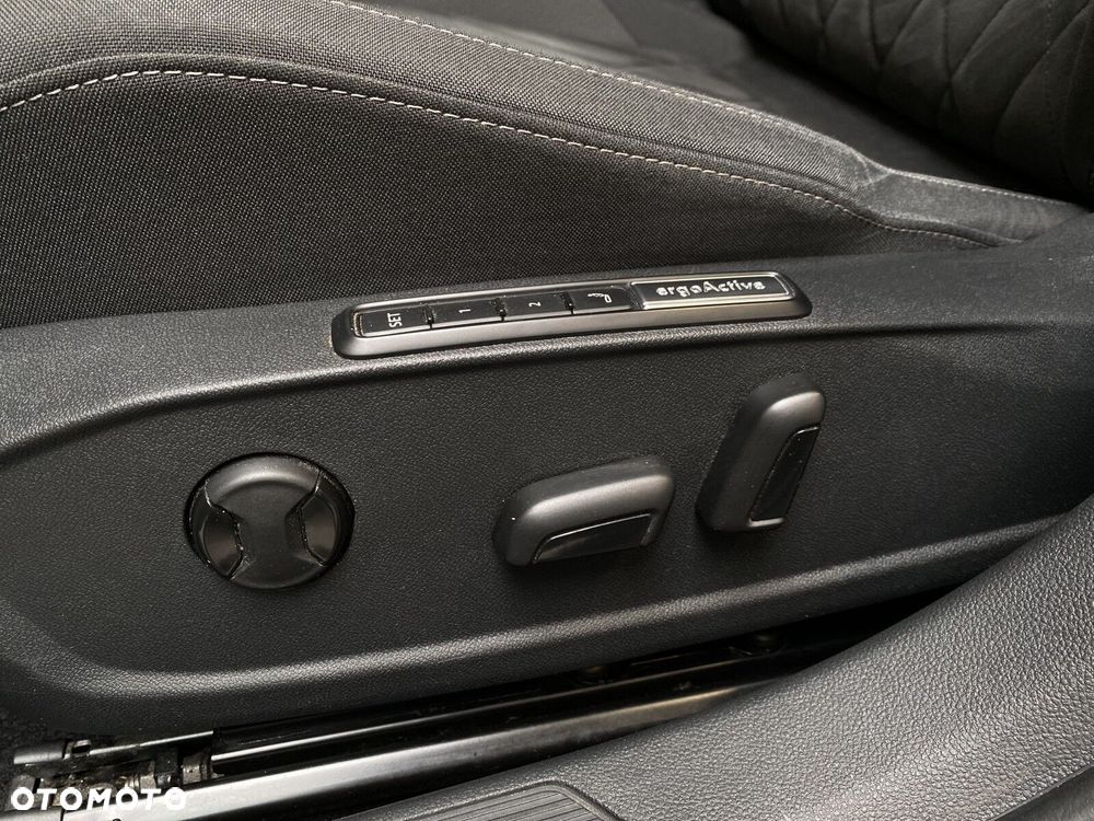 Volkswagen Golf 2.0 TDI Style DSG - 13