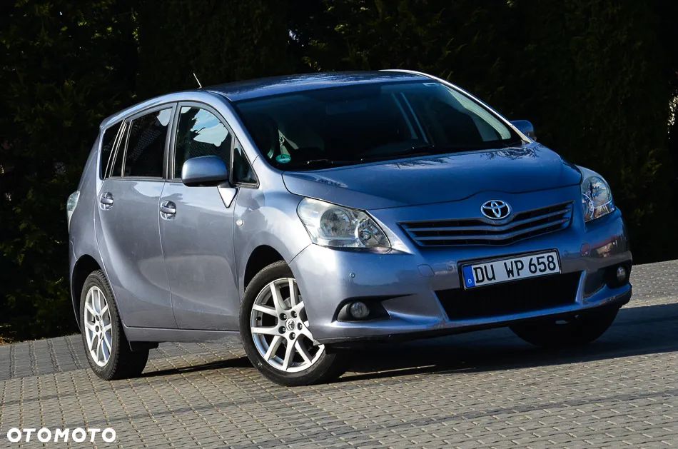 Toyota Verso 1.6 Premium 7os - 1