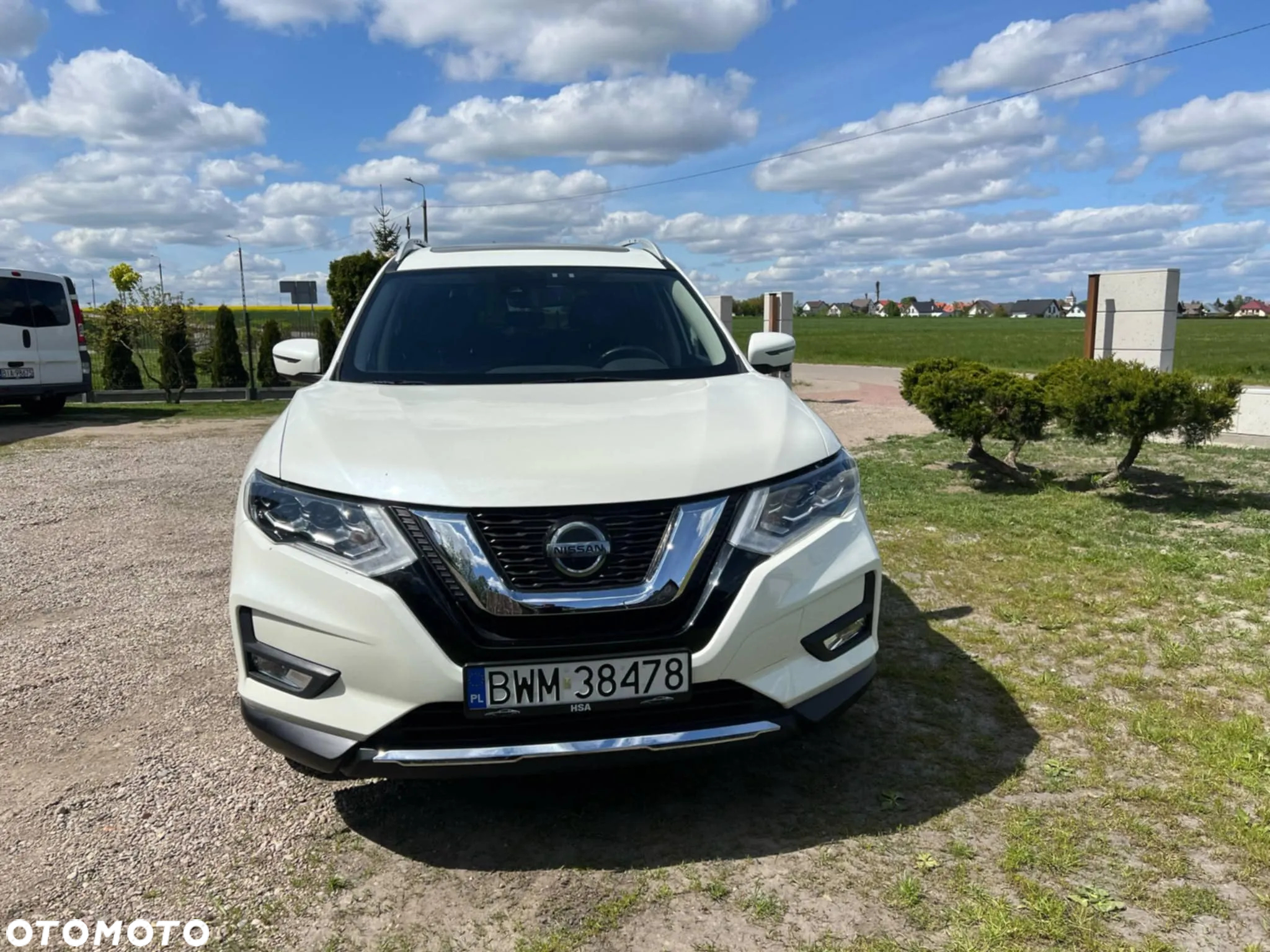 Nissan Rogue - 5