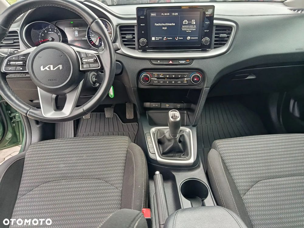 Kia Ceed 1.5 T-GDI M - 12