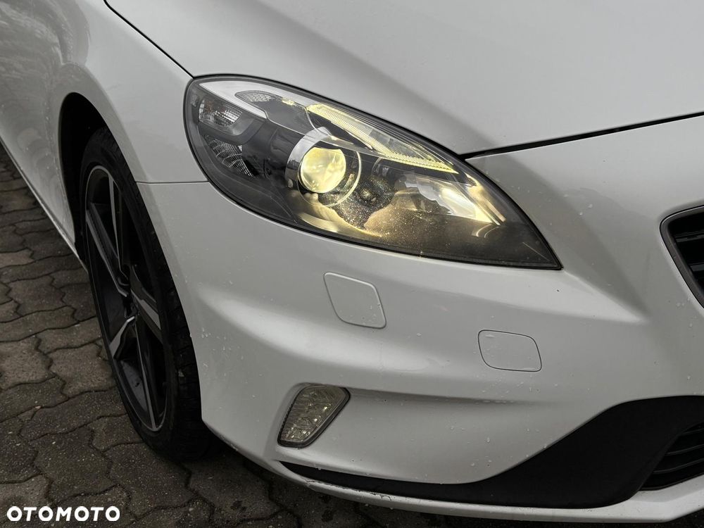 Volvo V40 D4 Geartronic RDesign - 21