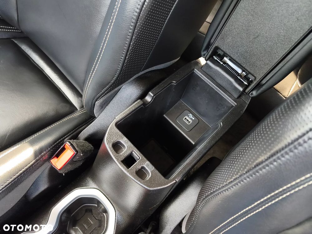 Jeep Renegade 1.4 MultiAir Limited - 29