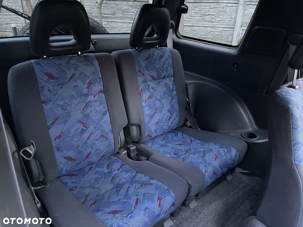 Toyota RAV4 2.0 - 11