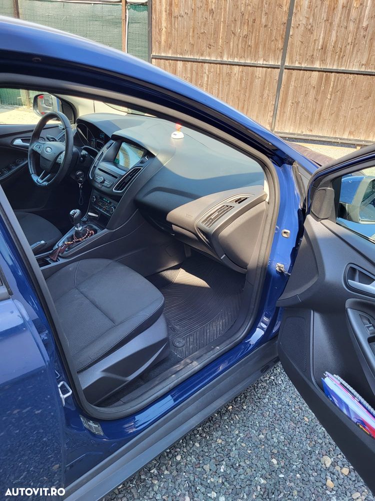 Ford Focus 1.5 EcoBlue Connected - 13