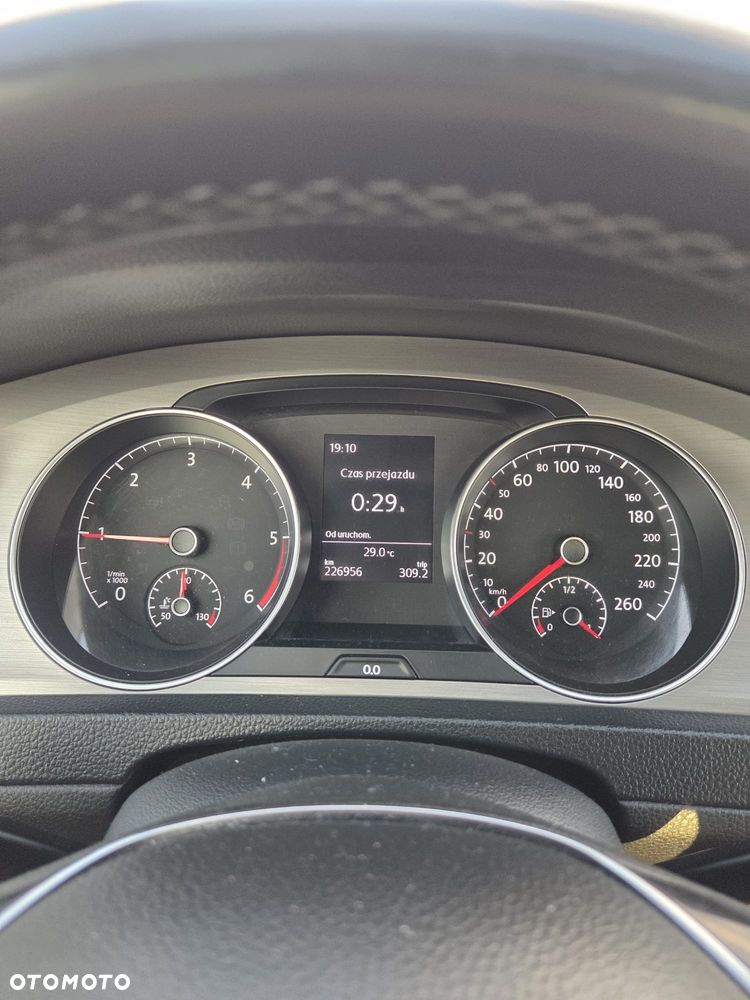 Volkswagen Golf - 12