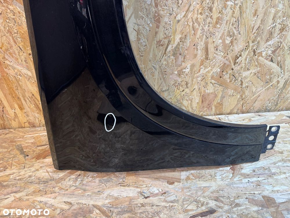 Przedni prawy błotnik Mercedes gle 167 - 3