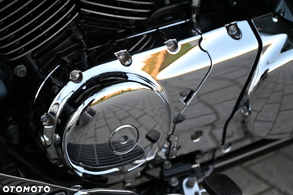Suzuki Intruder - 17