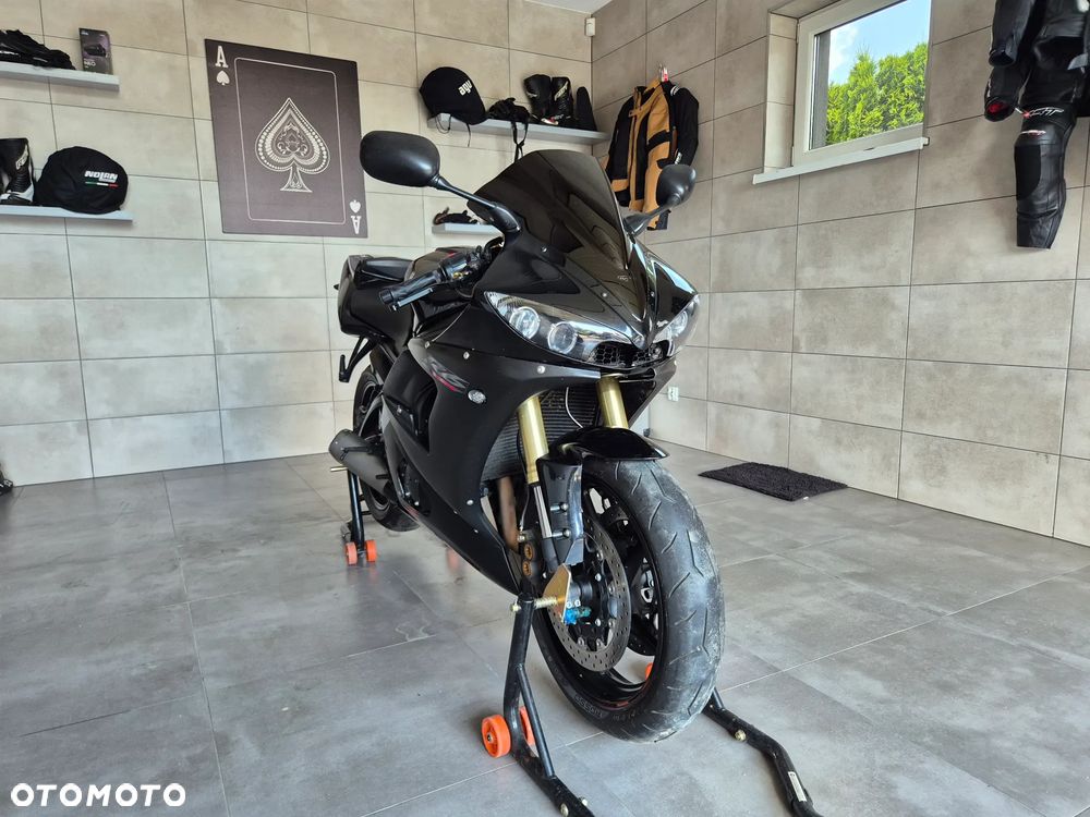 Yamaha R6 - 4